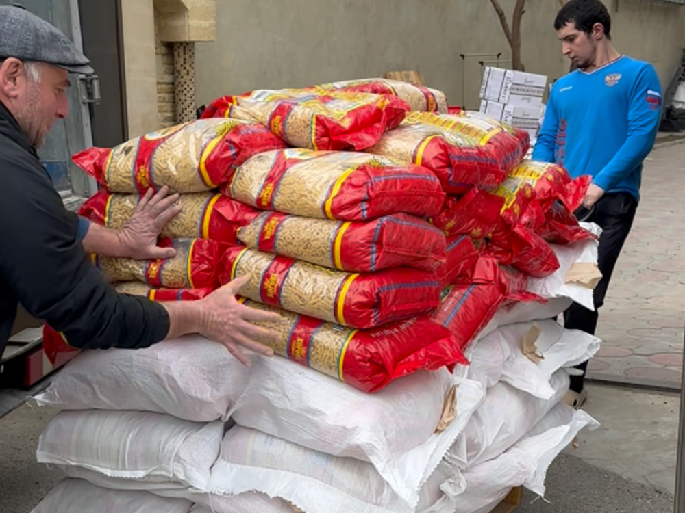 Продуктовая помощь пострадавшим от клиники «Умуд»