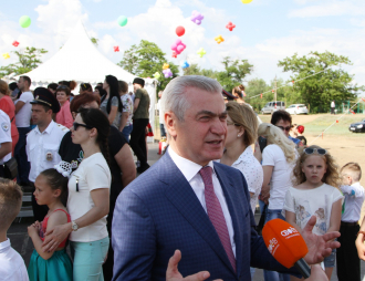 В селе Дербетовка прошел ежегодный детский фестиваль «Радуга»